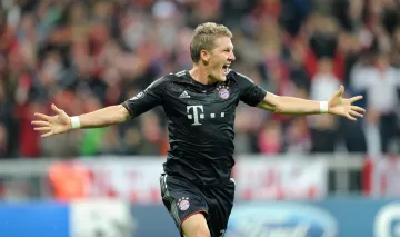 bastian schweinsteiger bayern munich  star football player  leader football